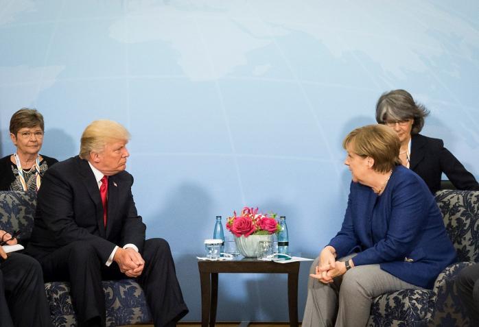 Трамп и Меркель перед началом саммита G20 обсудили ситуацию в Сирии и на Донбассе
