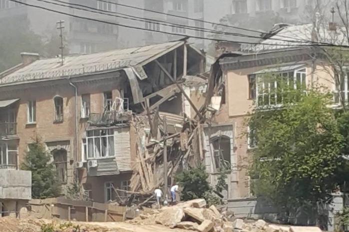 В Киеве взорвался дом (ФОТО, ВИДЕО)