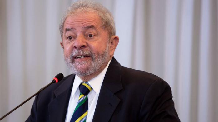 Экс-президента Бразилии отправили за решетку на 9,5 лет