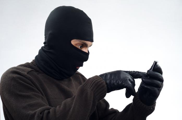 Мошенники стали чаще звонить клиентам «Ощадбанка» после атаки вируса Petya