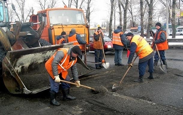 Кабмин выделил на содержание дорог дополнительные 2 млрд гривен