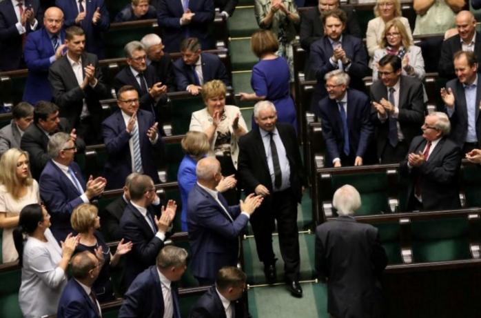 Комиссия Сейма Польши отклонила все 1300 поправок оппозиции к законопроекту о Верховном суде