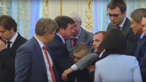 Знепритомнілий під час промови Лукашенка глава Держприкордонслужби України знаходиться в реанімації