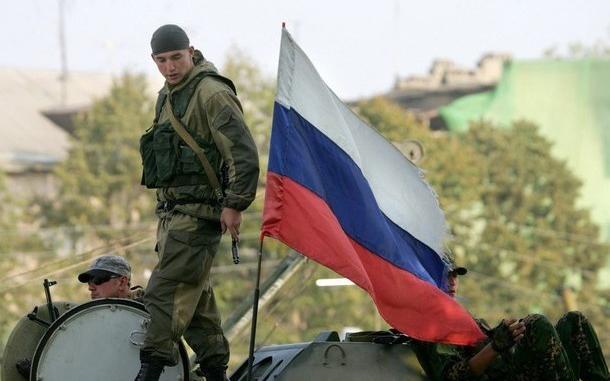 Из Донбасса массово бегут военные РФ из-за издевательств офицеров — разведка