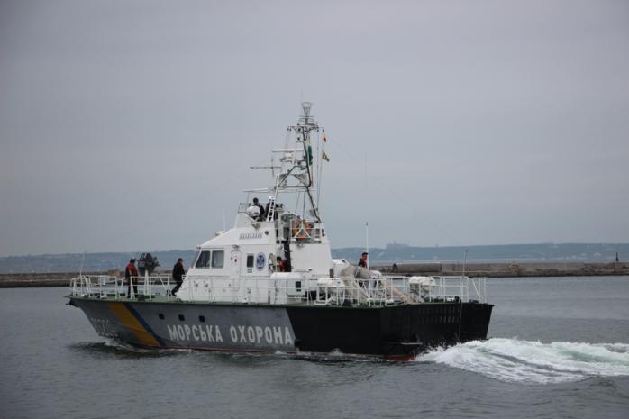 В Азовському морі в акваторії України виявили російське риболовецьке судно