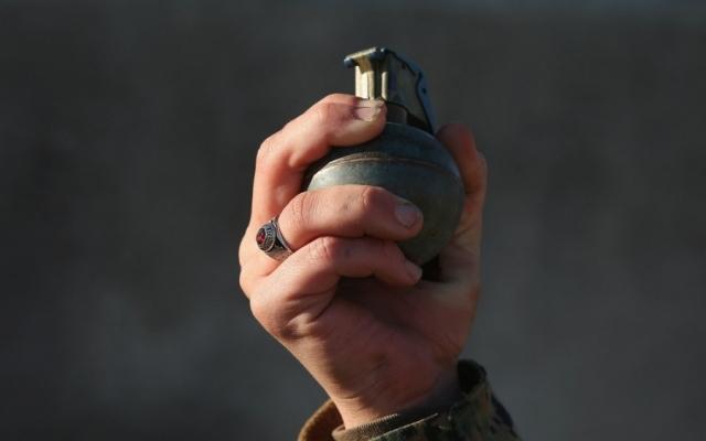 Хотів все підірвати: вночі чоловік з гранатами увірвався до київської лікарні (ФОТО)