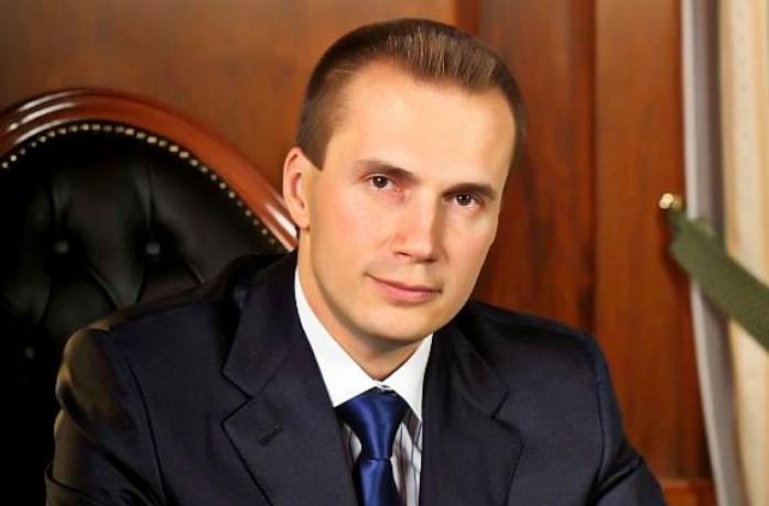 Сын Януковича решил судиться с НБУ