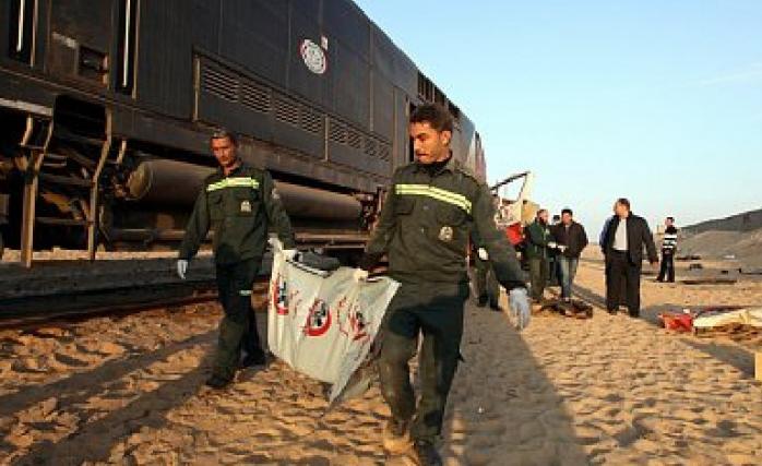 У Єгипті зіткнулися потяги, понад 20 загиблих — ЗМІ