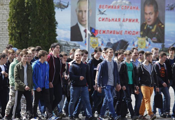 В окупованому Криму РПЦ займається військовою пропагандою серед дітей — правозахисники (ВІДЕО)
