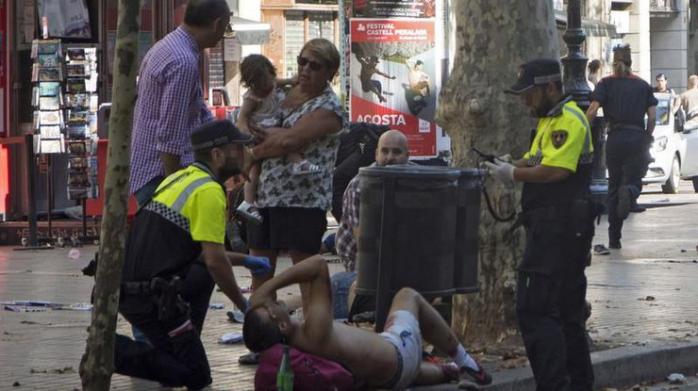 В Испании объявлен трехдневный траур в связи с терактом в Барселоне