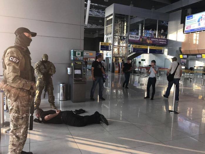 Руководство полиции аэропорта «Харьков» «погорело» на взяточничестве (ФОТО)