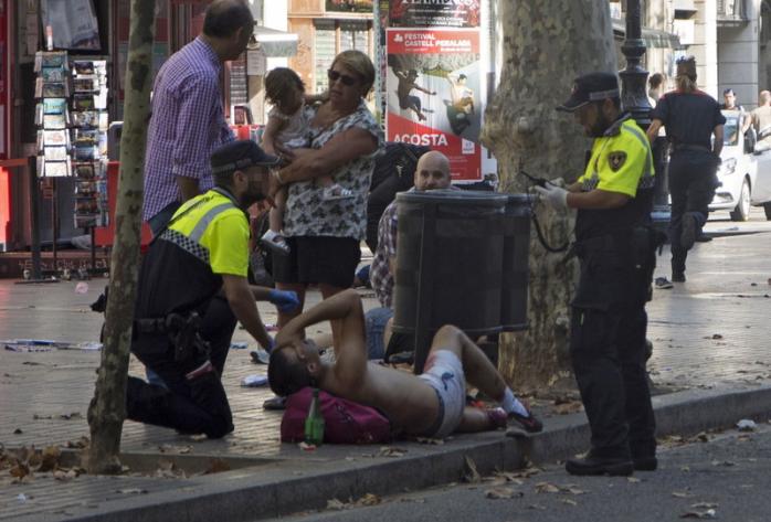 Теракты в Испании: число жертв возросло до 14 человек, пострадали граждане как минимум 34 стран