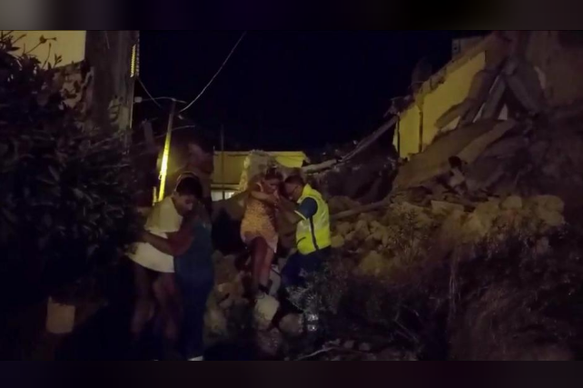 Землетрясение на итальянском острове Искья: погибли два человека, еще 26 ранены (ФОТО, ВИДЕО)