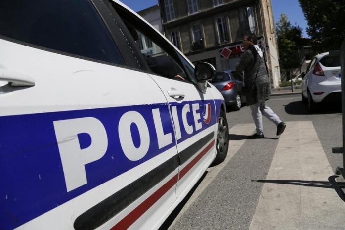В Марселе неизвестный набросился с ножом на прохожих: есть раненые
