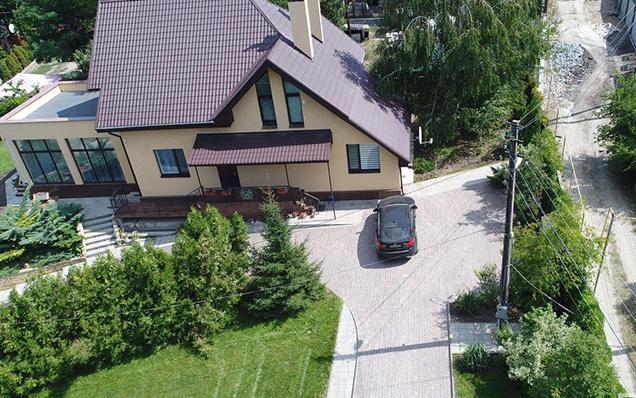 Прокурор из Днепра подарил трехмесячному сыну недвижимости на 1 млн грн (ФОТО)