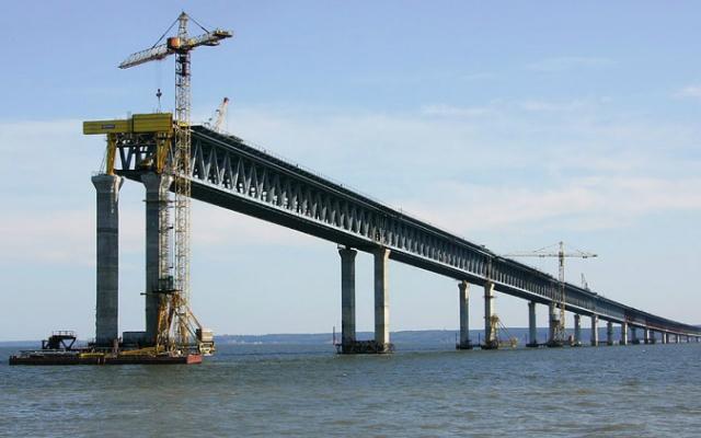 Нідерланди перевірять законність участі двох своїх компаній у будівництві Керченського мосту