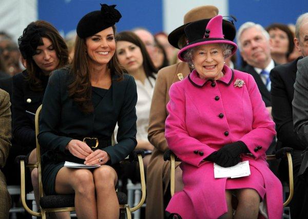 Королевская семья Британии скоро увеличится: Кейт Миддлтон ждет третьего ребенка
