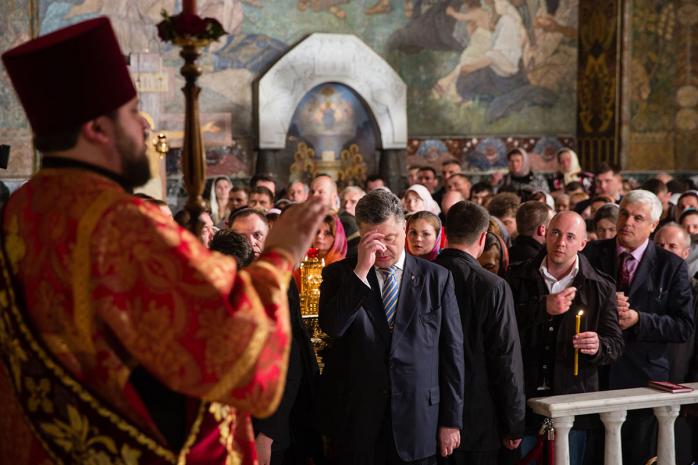Президент попросил Вселенского патриарха предоставить автокефалию УПЦ