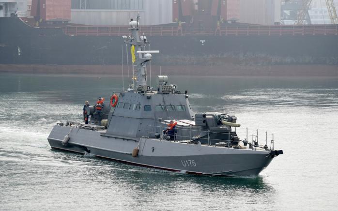 Обновление военного флота: в Одессу прибыли новые бронированные артиллерийские катера (ФОТО)