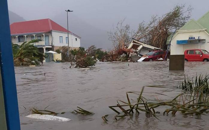 Ураган «Ирма»: стихия ударила по Кубе, власть заявила о значительных разрушениях (ВИДЕО)