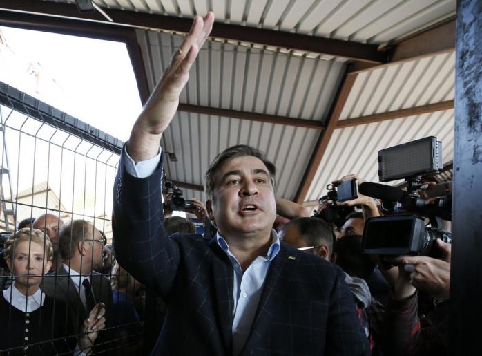 Саакашвили обвинил полицию в краже паспорта и заявил, что находится в Украине легально
