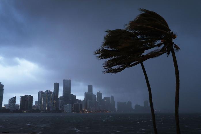 Ураган «Ирма» отступает: в США подсчитывают убытки от стихии