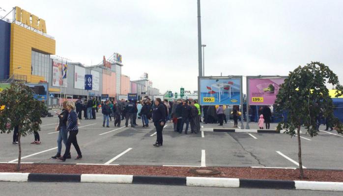 У російських містах масово евакуювали людей через дзвінки про мінування