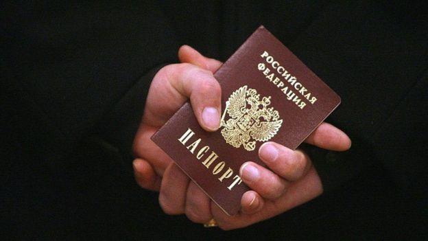 Кабмін доручив МЗС та СБУ внести Росію до списку країн міграційного ризику