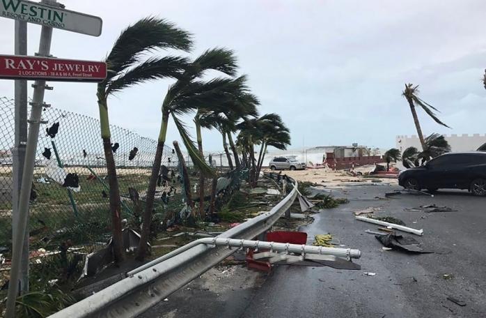 Ураган «Мария» усилился до максимальной категории мощности и крушит Доминику (КАРТА)