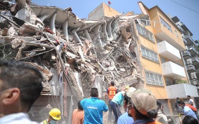 Землетрясение в Мексике: число погибших возросло до 226 человек (ФОТО, ВИДЕО)
