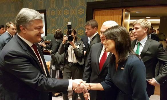 США поддерживают Украину: перед заседанием Совбеза ООН Порошенко говорил с Пенсом и Хейли (ФОТО)