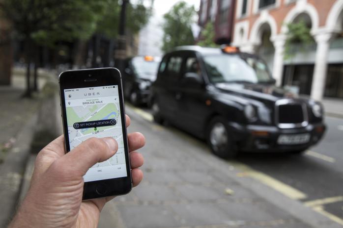 Важкий удар для Uber: компанію позбавили ліцензії на перевезення пасажирів у Лондоні