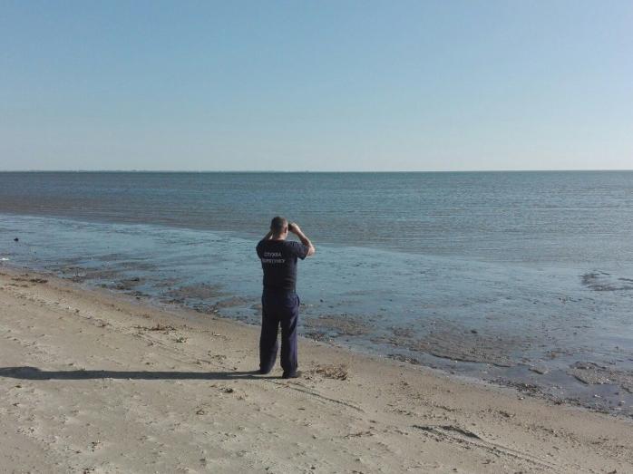 На Азовском море третьи сутки ищут пропавших рыбаков