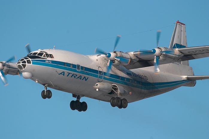 СМИ опубликовали фото крушения украинского самолета Ан-12 в Конго (ФОТО)
