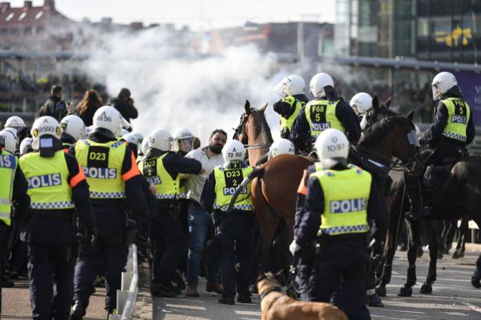 Марш неонацистів у Швеції: сутички з поліцією та 60 затриманих (ФОТО)