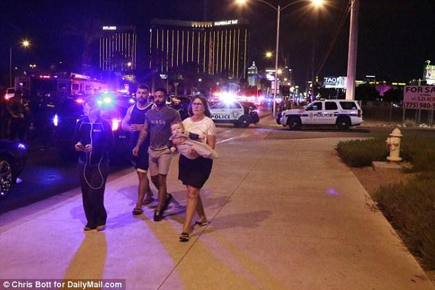 За час до стрельбы в Лас-Вегасе женщина в толпе выкрикивала «Вы все умрете сегодня» — СМИ