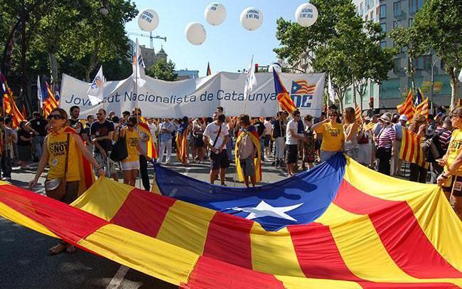 Киев считает референдум о независимости Каталонии нелегитимным — МИД