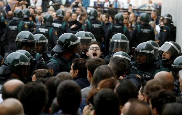 Европарламент осудил действия испанской полиции в Каталонии