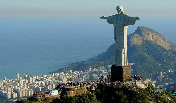 В Трускавце устанавливают копию статуи Христа в Рио-де-Жанейро (ВИДЕО)