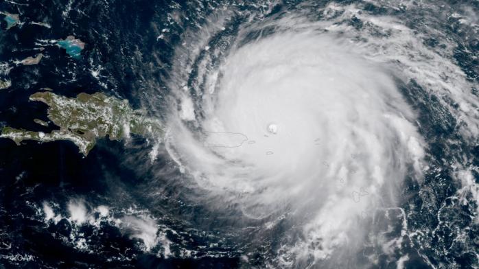 К Мексике приближается мощный ураган «Нэйт»