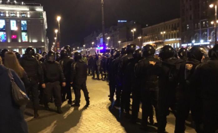 Количество задержанных на митингах в России превысило 270 человек (ФОТО)