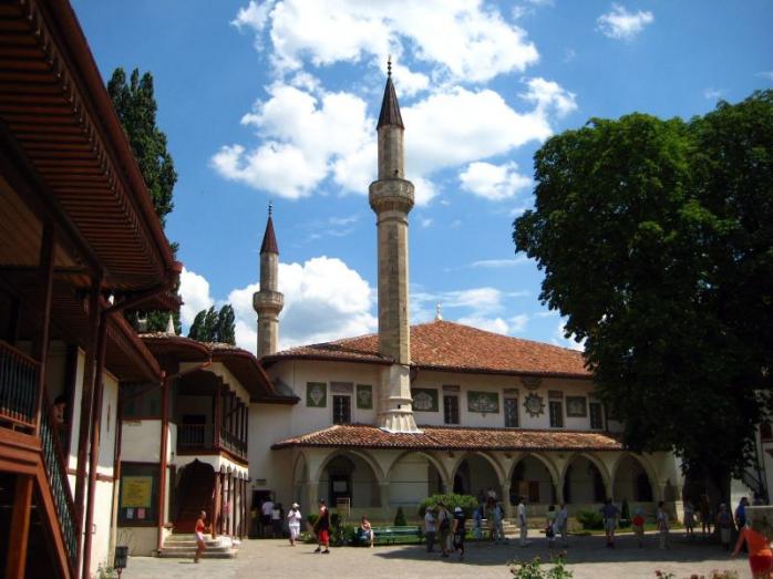 Оккупационные власти Крыма присвоили Ханский дворец в Бахчисарае