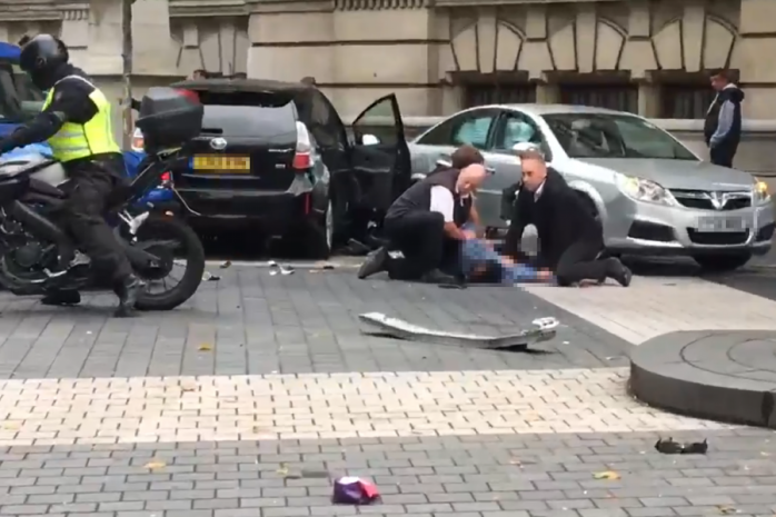 В результате наезда авто в Лондоне пострадали 11 человек, полиция отвергает версию теракта