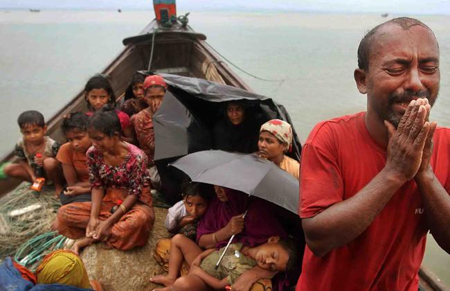 Лодка с сотней беженцев-рохинджа затонула на пути в Бангладеш, есть погибшие и пропавшие без вести