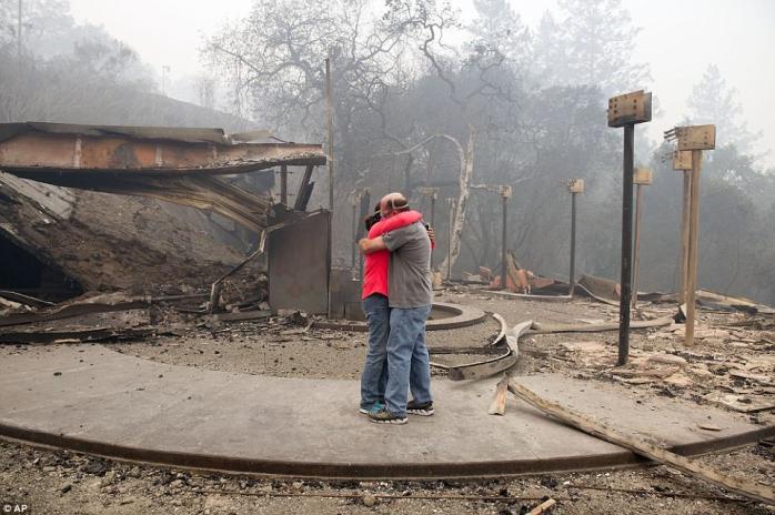 Випалена земля Каліфорнії: жертвами лісових пожеж стали 17 осіб, ще понад 180 зникли безвісти (ФОТО, ВІДЕО)