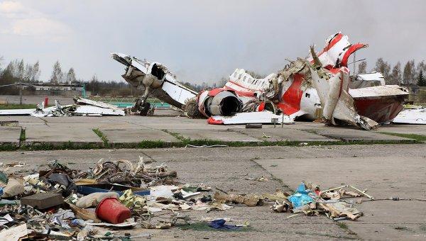 Смоленская катастрофа: Туска обвиняют в совершении преступления против Польши