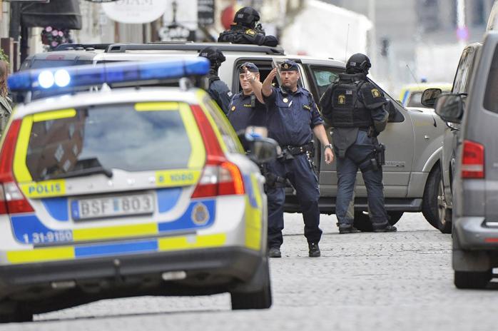 Неизвестный устроил стрельбу в Швеции, есть раненые (ВИДЕО)