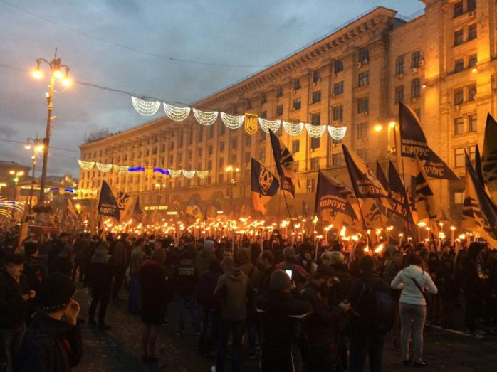 «Марш славы» УПА в Киеве: файеры, факелы, правоохранители и праздничный концерт (ФОТО)