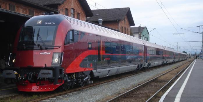 Беспересадочный поезд Киев-Вена начнет курсировать с 10 декабря