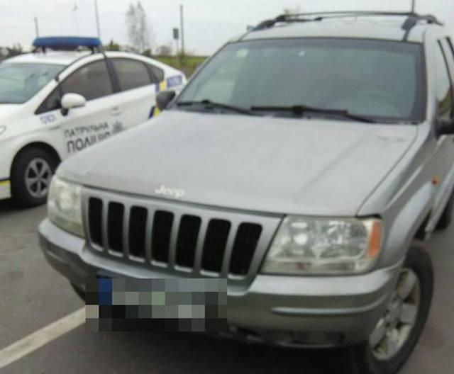 В Ровно задержали 9-летнего водителя внедорожника с оружием и наркотиками (ФОТО)